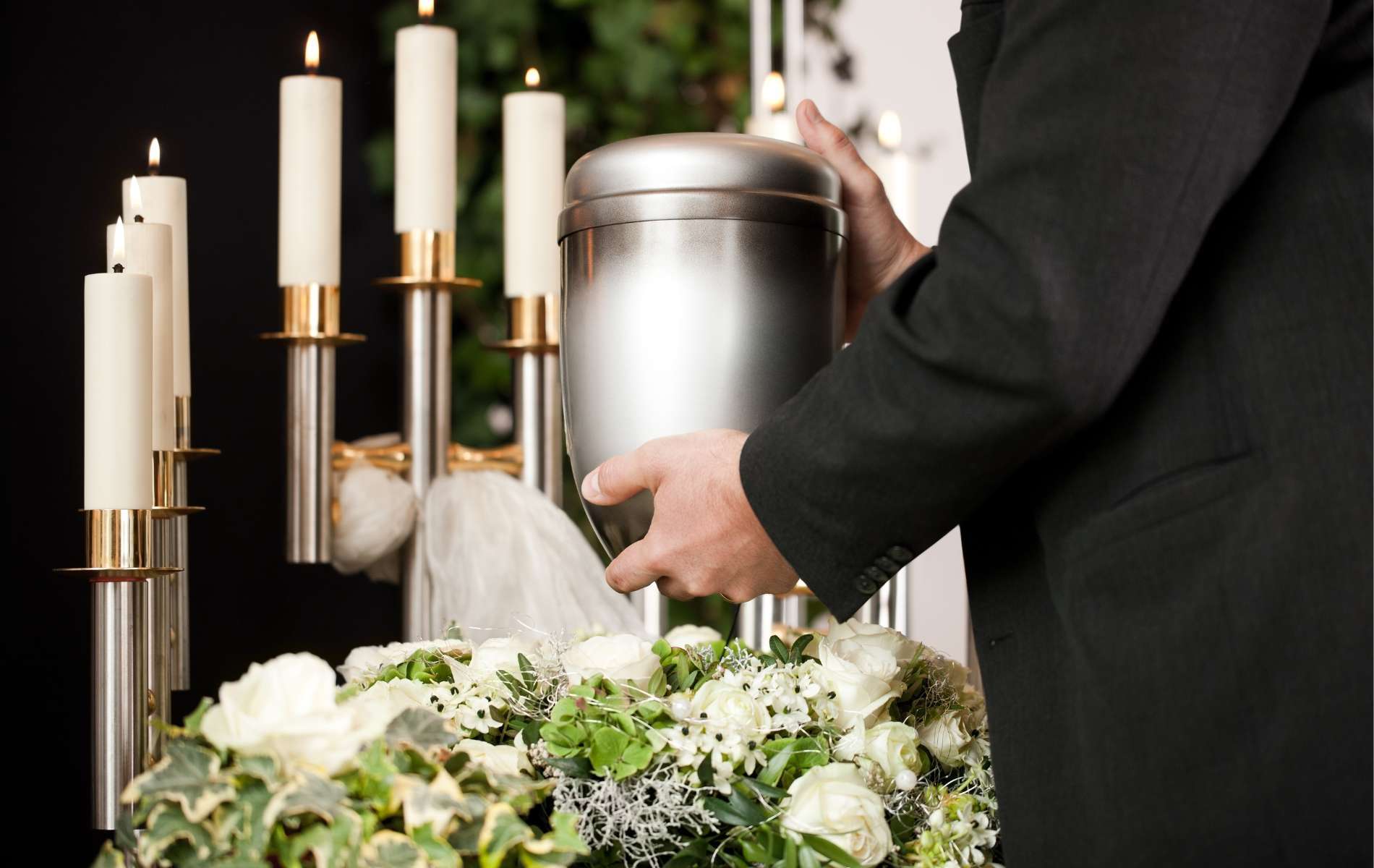 pompes funebres touchard le mans urne funeraire